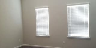Room in 4 Bedroom Home at Whitby Moore St Gallery 17
