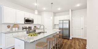 Poplar Row Gallery 39