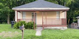 Charming Two Bedroom, 1 Bath House in Columbia. Newly renovated bath. Gallery 1