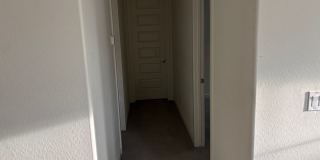 Modern 3-Bedroom + Loft + Den in Gated Phoenix Community with Mountain Views Gallery 15