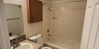 1 Bedroom 1 Bathroom at Hollywood Park Apartments Gallery 39