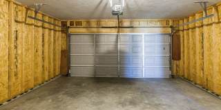 2 Bedroom, 2 Bathroom duplex with garage Gallery 27