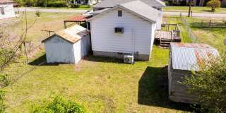 FREE MONTH RENT! Freshly Updated 3 Bedroom House Gallery 21