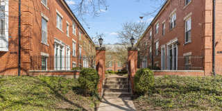 Charming Central West End 1-Bedroom Near Forest Park  WashU! Gallery 1