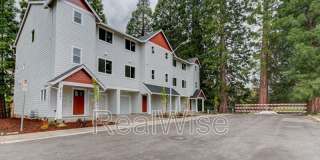 Emerald Court Townhomes Gallery 1