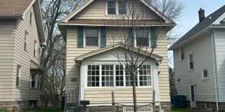 SINGLE FAMIKY FOR RENT IN MAPLEWOOD LOCATION ! Gallery 1