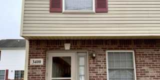 3410 S Oaklawn Circle Gallery 1