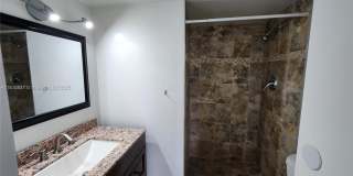 18151 NE 31st Ct Gallery 16