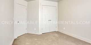 76 W 400 S Gallery 15