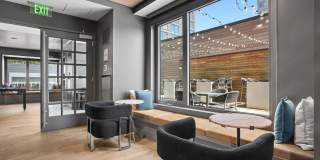 The Harlo Gallery 18
