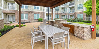 Riverhaus Creekside Apartments Gallery 24