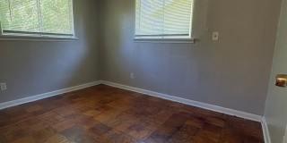 Great 3 bedroom/1 bath home includes gas range and refrigerator! Great 3 bedroom/1 bath home includes gas range and refrigerator! Gallery 14