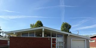 4924 Bayside Drive Gallery 1