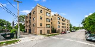 7003 S Harper Gallery 3