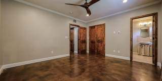 1317 W HOLLY Street Gallery 34