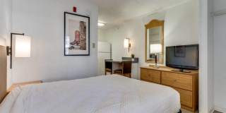Waterford Studios Fully Furnished with Utilities Included Gallery 5