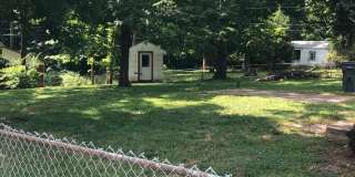 SPACIOUS 3 bed/2 bath with fenced yard and large deck! Gallery 4