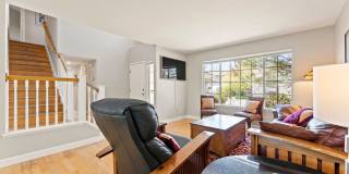 Fully Furnished Modern Home With Great Location Gallery 14