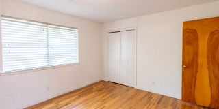 1556 Singleton Avenue Gallery 17
