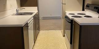 Spacious 1 bedroom, conveniently located, and available now Gallery 10