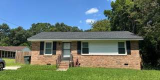 Spacious 3-Bedroom Home with Expansive Backyard Gallery 1