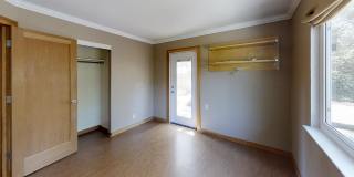 1312 Cedar St # B Gallery 19