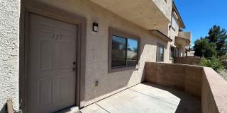 Gated Townhome 3-Bedrooms 2.5-Bathrooms! Gallery 1