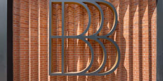 The Byron Gallery 35