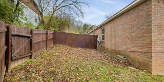 Modern Duplex in Fayetteville, AR Gallery 31