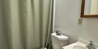 6 Bedroom House Available Next to UC Campus Gallery 12