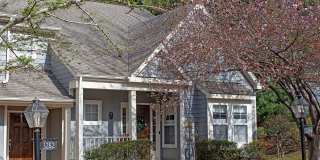 End-Unit Forest Lakes North Townhome Gallery 1