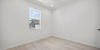 4520 Longwood Lake Square Gallery 43