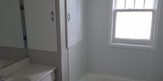 Spacious 4-Bedroom Home in Peoria — Dog-Friendly & Move-In Ready! Gallery 7
