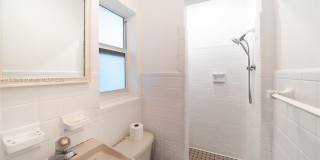 1310 Jackson St Gallery 11