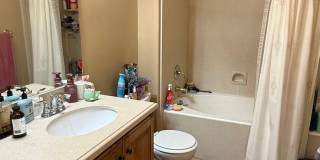 Beautiful condo with amazing amenities and a fabulous kitchen Gallery 11