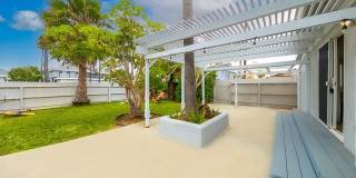 17016 7th Street Gallery 17