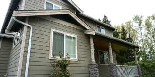 ONE-MONTH FREE RENT! 4 Bed, 3 Bathroom HOUSE available IN JULY! Gallery 1