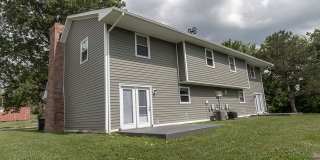 3 Bedroom Southside Duplex Gallery 33