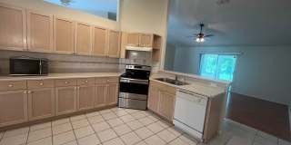 Discover this well-located 3-bedroom, 2-bath home in Palm Coast! Gallery 6