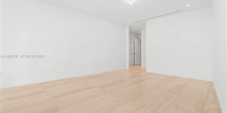 5 Grove Isle Gallery 13