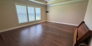 Gorgeous 4 bedroom, 3 Bathroom Home in Lakeside on Long Lake Gallery 10