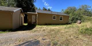 Pet-Friendly Private Home On Large Lot With Detached Garage! Gallery 1