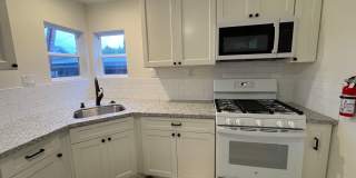 Beautiful Remodeled Oakley 2 Bedroom Home. Gallery 1