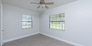 Charming Bungalow in Prime South Tampa – Plant High School District! Gallery 17