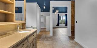 307 W 4TH AVENUE Gallery 44