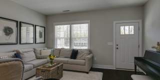 Available early July! Adorable 3 bedroom home in Downtown with fenced yard! Gallery 11