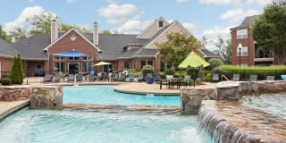 Oxmoor Apartment Homes Gallery 12