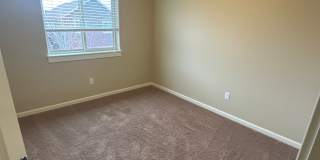 NE 3 Bdrm, 2.5 Bath 1450 sq ft House w/AC and Gas Heat,  All Appliances, Dbl Garage Gallery 17