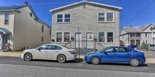 38 N. Penn St. - 3 Bedroom - $1200/ month (inc min w/s/t/) Gallery 1