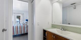 Fully Furnished Beach Escape – Gulf Views & Coastal Vibes 2 Beds | 2 Bath Gallery 32